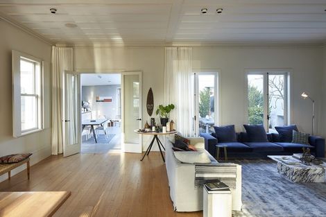 Photo of property in 13 Oxford Terrace, Devonport, Auckland, 0624