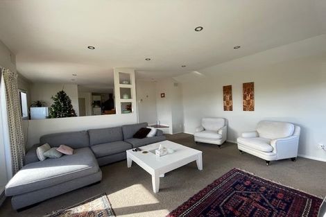 Photo of property in 1/86 Saddleback Rise, Murrays Bay, Auckland, 0630