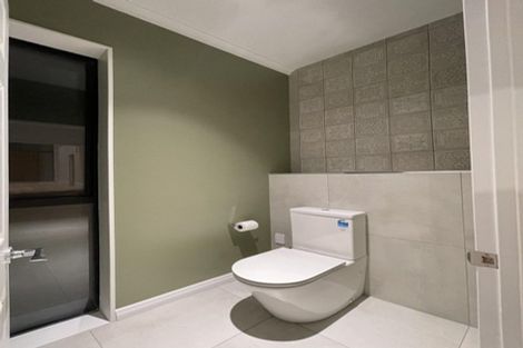 Photo of property in 3 Ballintra Close, Pinehill, Auckland, 0632