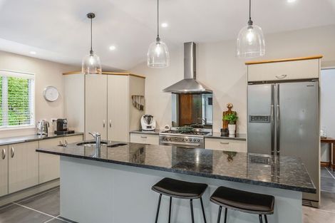 Photo of property in 3 Southleigh, Raumati South, Paraparaumu, 5032