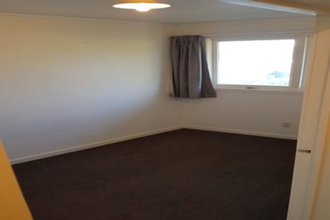 Photo of property in 2/7 Huapai Street, Onehunga, Auckland, 1061