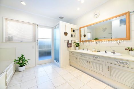 Photo of property in 18 Gregory Place, Mount Roskill, Auckland, 1041