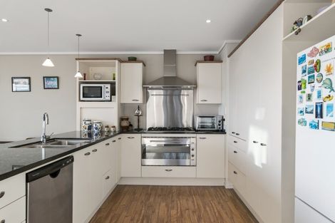 Photo of property in 12/72a Devonport Road, Tauranga, 3110