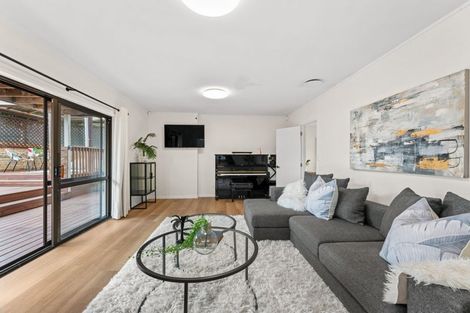 Photo of property in 19 Venus Place, Half Moon Bay, Auckland, 2012