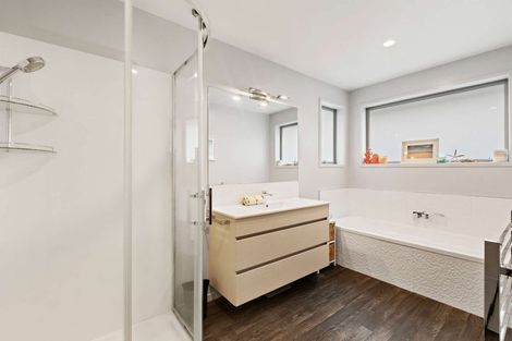 Photo of property in 42 Hiria Crescent, Papamoa Beach, Papamoa, 3118