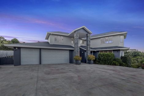 Photo of property in 64 Balboa Drive, Matakatia, Whangaparaoa, 0930