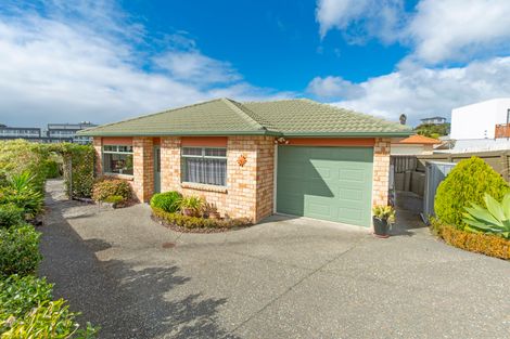 Photo of property in 87a Elan Place, Stanmore Bay, Whangaparaoa, 0932