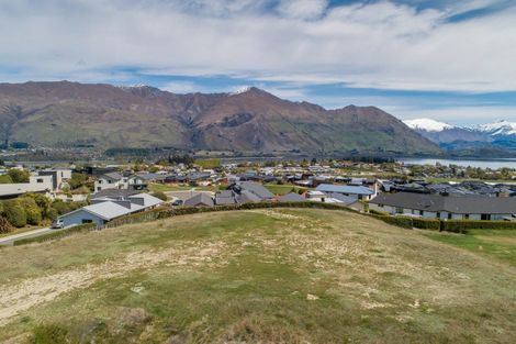 Photo of property in 10 Mataraki Place, Wanaka, 9305