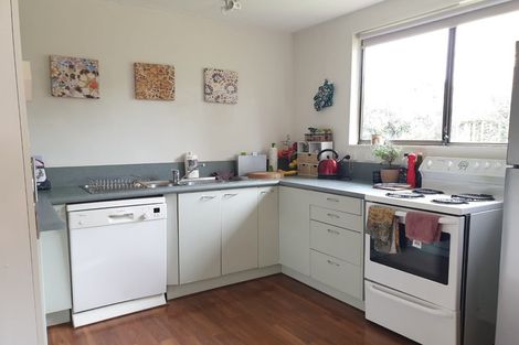 Photo of property in 15 Chew Place, Ranui, Porirua, 5024