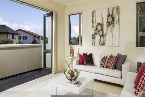 Photo of property in 28 Greenbough Lane, Greenhithe, Auckland, 0632