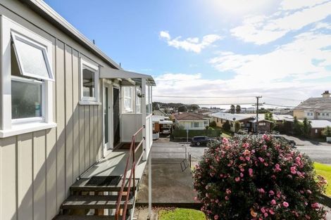 Photo of property in 3/53 Young Street, New Plymouth, 4310