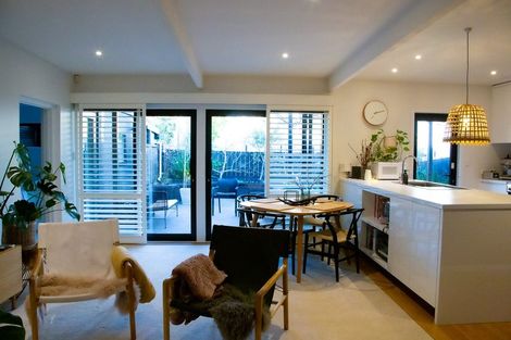 Photo of property in 2/246 Lake Road, Hauraki, Auckland, 0622