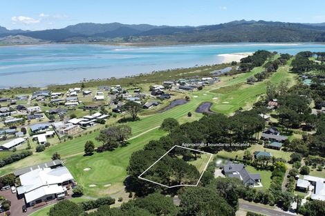 Photo of property in 749 Matarangi Drive, Matarangi, Whitianga, 3592