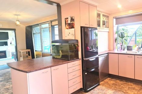 Photo of property in 12 Edelweiss Grove, Timberlea, Upper Hutt, 5018