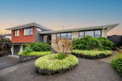 Photo of property in 6 Resthill Crescent, Glenview, Hamilton, 3206