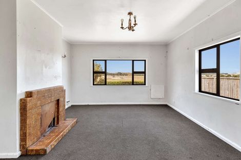 Photo of property in 27 Jackson Street, College Estate, Whanganui, 4500