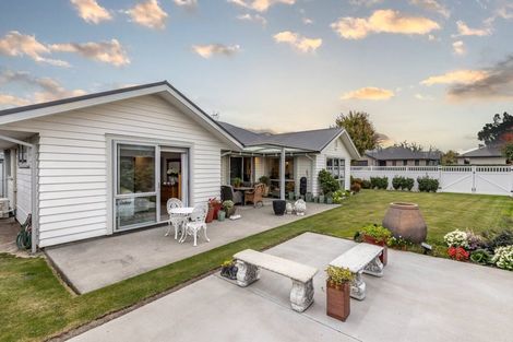 Photo of property in 4 Churchill Drive, Rangiora, 7400