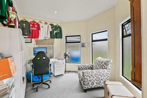 Photo of property in 2 Royal Heights, Glen Avon, New Plymouth, 4312