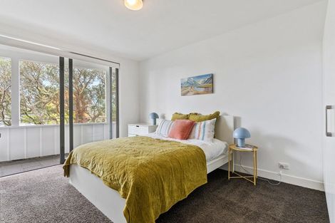 Photo of property in 33a Stanley Point Road, Stanley Point, Auckland, 0624