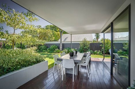 Photo of property in 39 Hartley Avenue, Strowan, Christchurch, 8052