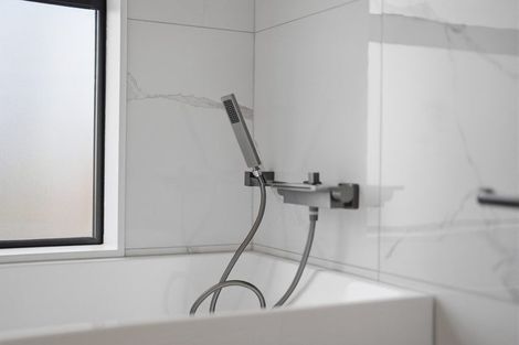 Photo of property in 141a Seabrook Avenue, New Lynn, Auckland, 0600
