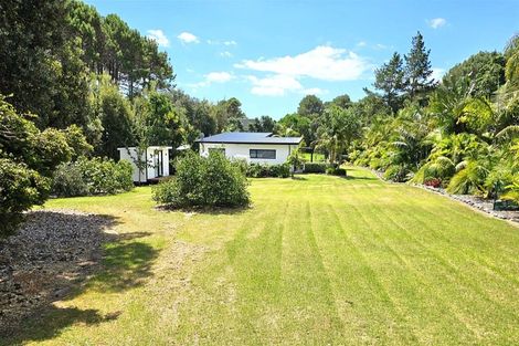 Photo of property in 807 Matarangi Drive, Matarangi, Whitianga, 3592
