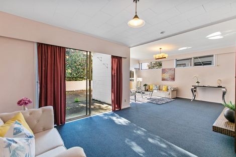Photo of property in 52 Lawrence Crescent, Hillpark, Auckland, 2102