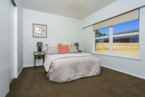 Photo of property in 1/9 Brunton Place, Glenfield, Auckland, 0629