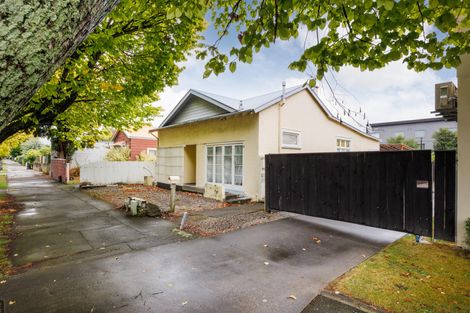 Photo of property in 8 Ranfurly Street, Hokowhitu, Palmerston North, 4410