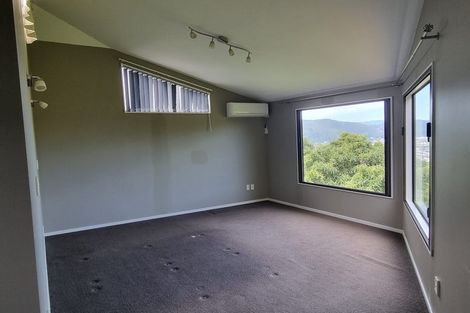 Photo of property in 14 Kekeno Grove, Tirohanga, Lower Hutt, 5010