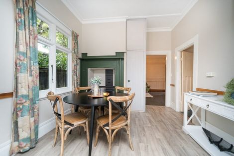 Photo of property in 9 Weston Avenue, Roslyn, Palmerston North, 4414