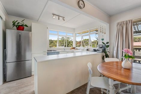 Photo of property in 1/50 Kaipatiki Road, Glenfield, Auckland, 0629