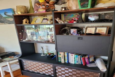 Photo of property in 19 Titchener Street, New Lynn, Auckland, 0600