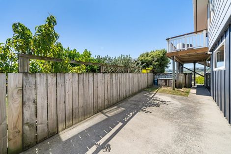 Photo of property in 7 James Cook Drive, Whitby, Porirua, 5024
