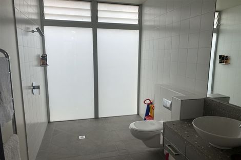 Photo of property in 59 Te Wharau Drive, Greenhithe, Auckland, 0632