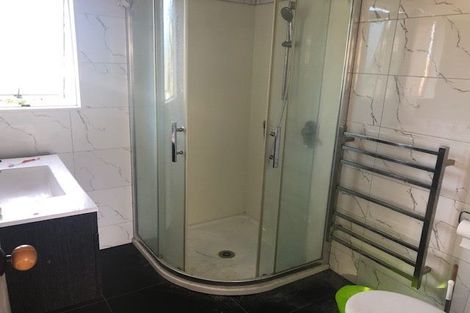 Photo of property in 13 Merida Place, Unsworth Heights, Auckland, 0632