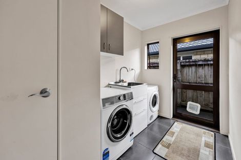 Photo of property in 5 Marlin Terrace, Bell Block, New Plymouth, 4312