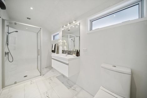 Photo of property in 1/195 Fisher Parade, Farm Cove, Auckland, 2012