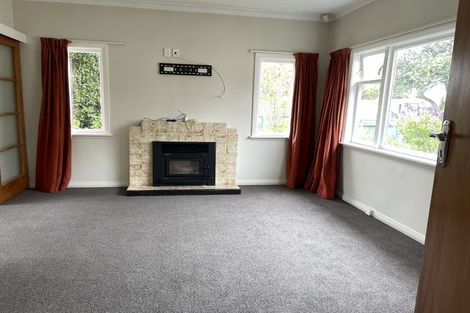 Photo of property in 11 College Street, Awapuni, Palmerston North, 4412