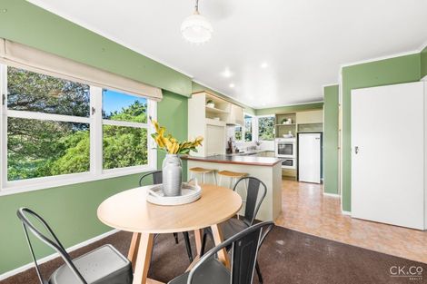 Photo of property in 10 Cedar Street, Maungaraki, Lower Hutt, 5010