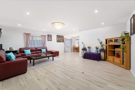 Photo of property in 93 Waitaki Street, Henderson, Auckland, 0612