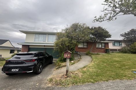 Photo of property in 17 Exploration Way, Whitby, Porirua, 5024