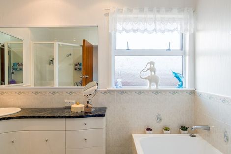 Photo of property in 5 Olympic Drive, Whakatane, 3120