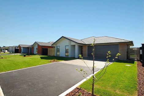 Photo of property in 33 Ragley Way, Rolleston, 7615