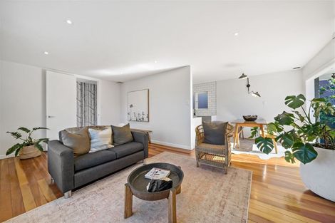 Photo of property in 17 Karamu Street, Te Atatu Peninsula, Auckland, 0610