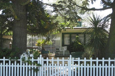 Photo of property in 22 Domain Terrace, Waikuku Beach, 7473