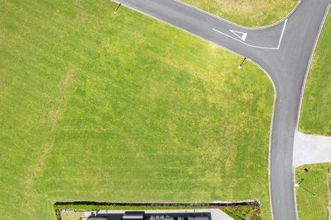 Photo of property in 1 Takahuri Place, Okura Bush, Silverdale, 0794