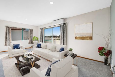 Photo of property in 14 Jean Place, Stanmore Bay, Whangaparaoa, 0932