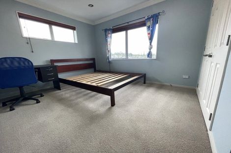 Photo of property in 105 Laurel Oak Drive, Schnapper Rock, Auckland, 0632