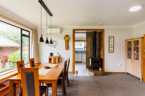 Photo of property in 5 Ashburn Lane, Awapuni, Palmerston North, 4412